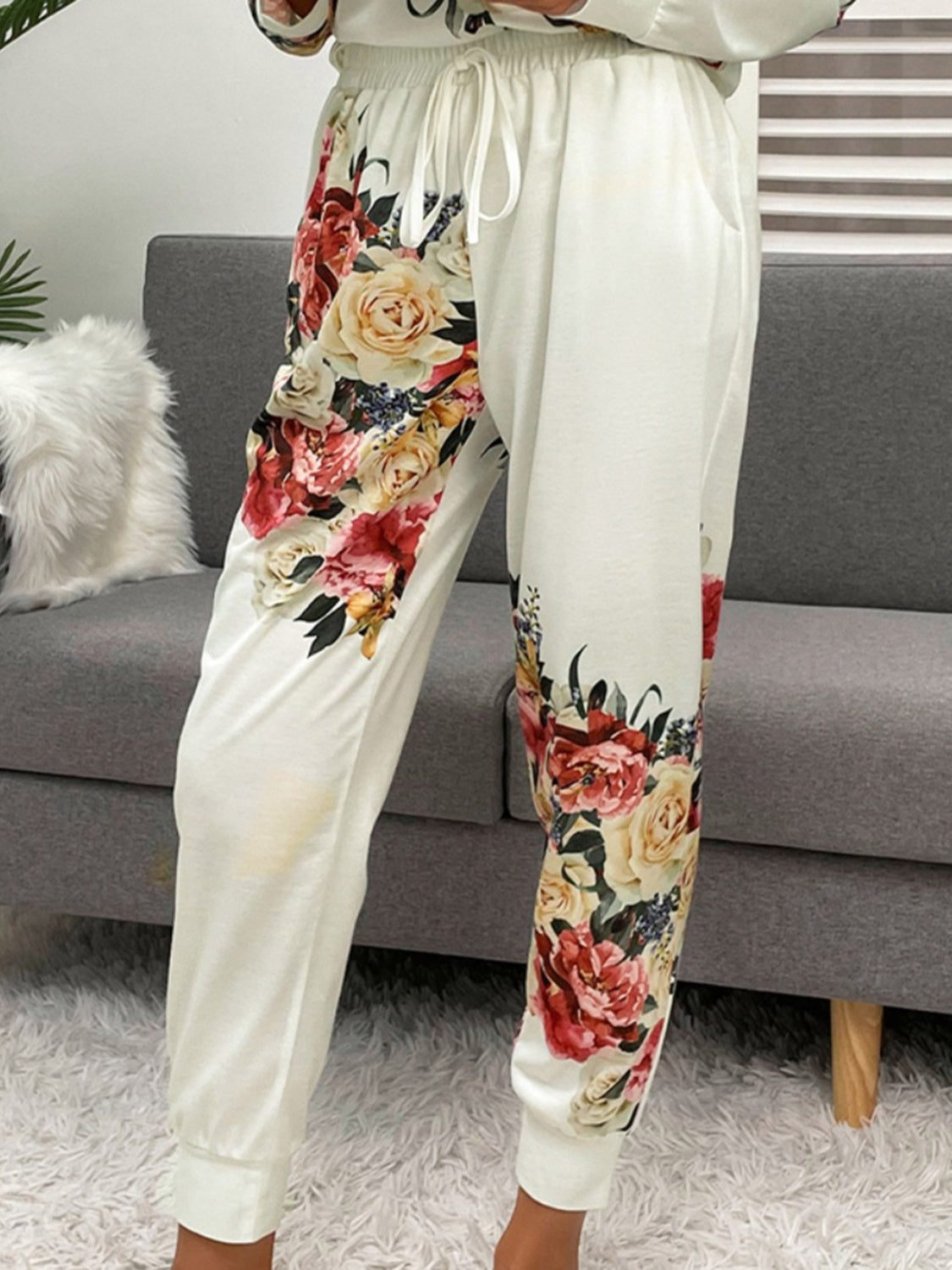 Outfit Flow - Shiny Printed Round Neck Top and Pants Lounge Set