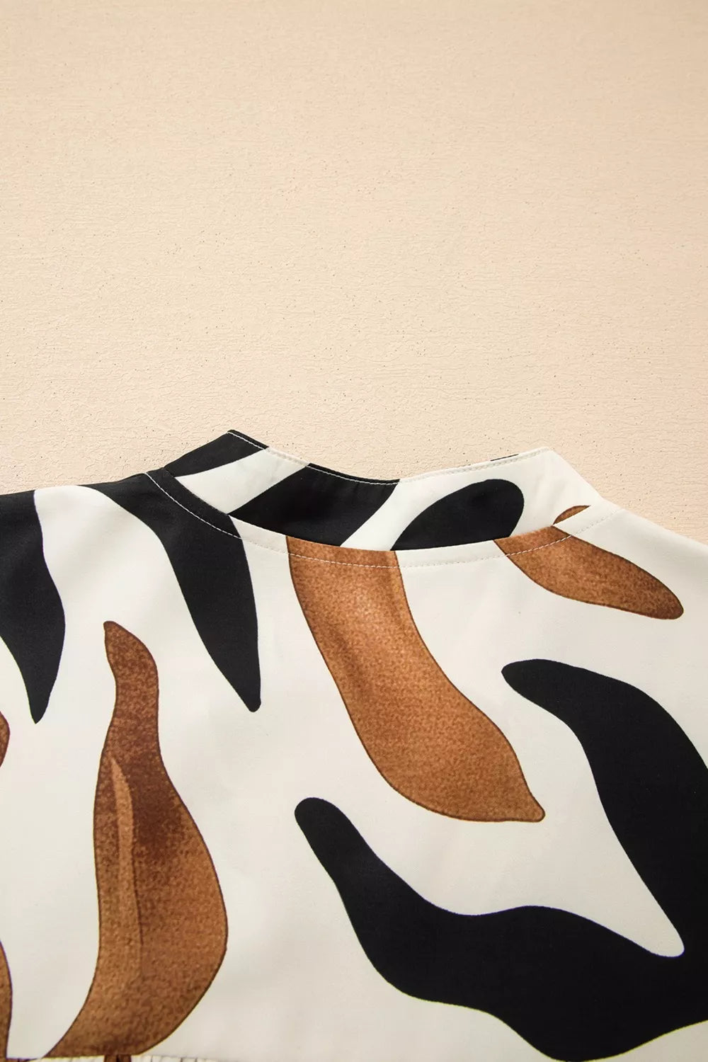 Abstract Print Puff Sleeve Loose Blouse OutfitFlow