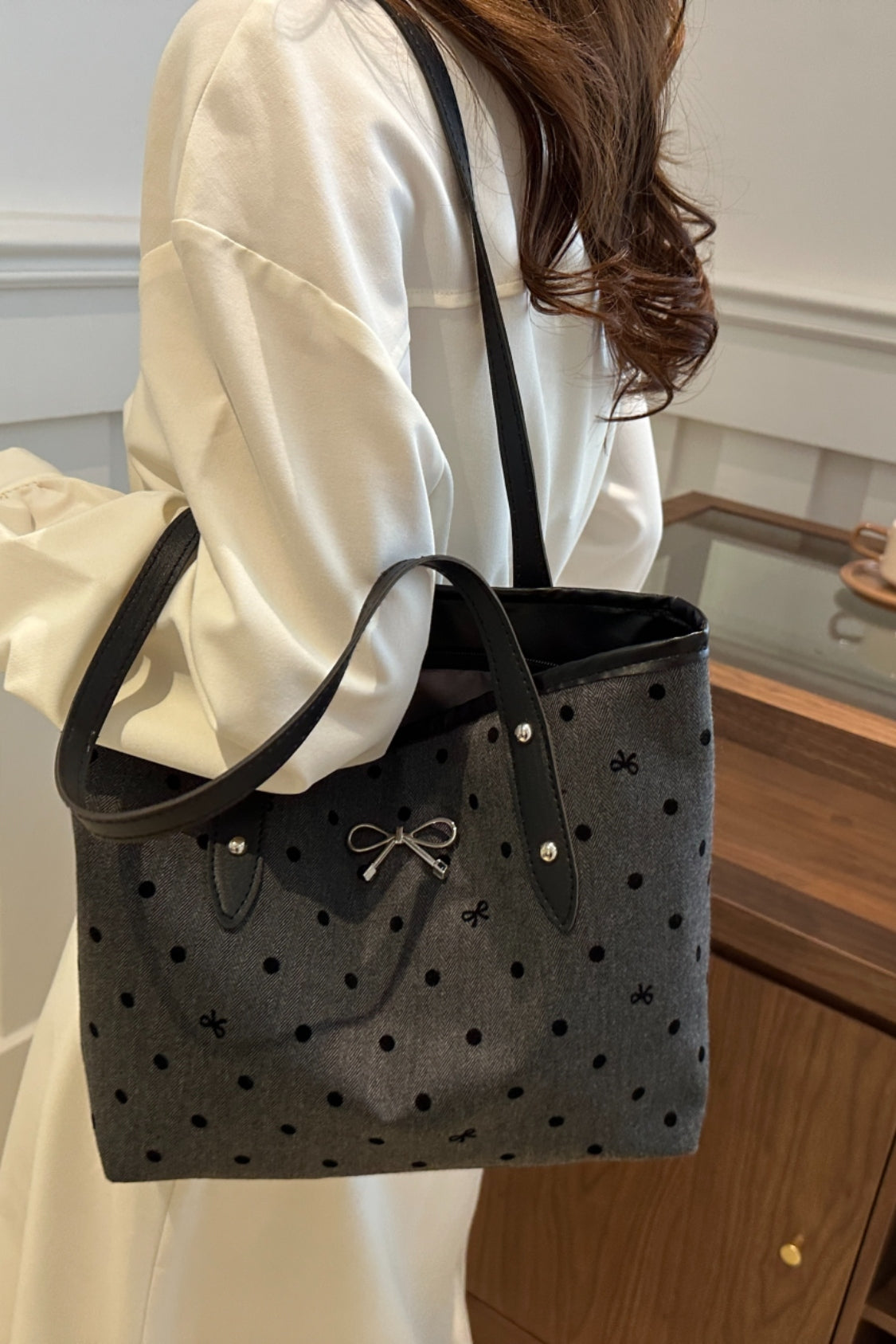 Outfit Flow - Bow Trim Polyester Tote Bag