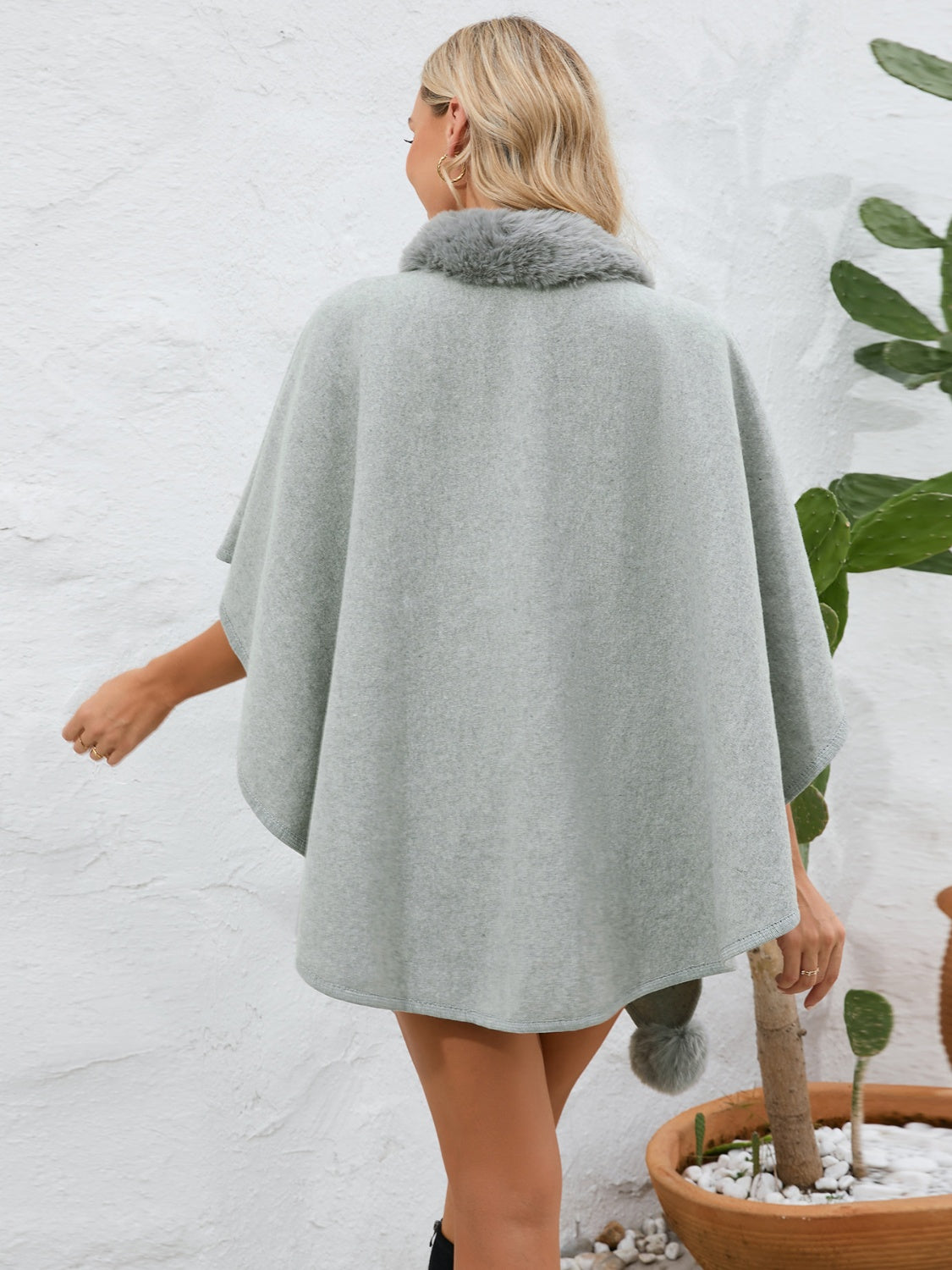 Outfit Flow - Fuzzy Trim Open Front Poncho