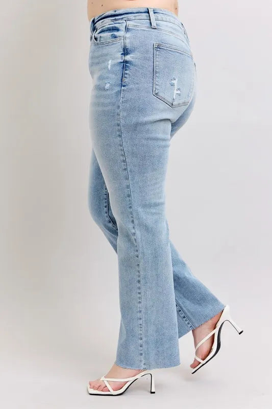 Judy Blue Full Size Mid Rise Light Wash Dad Jeans Plus Size OutfitFlow