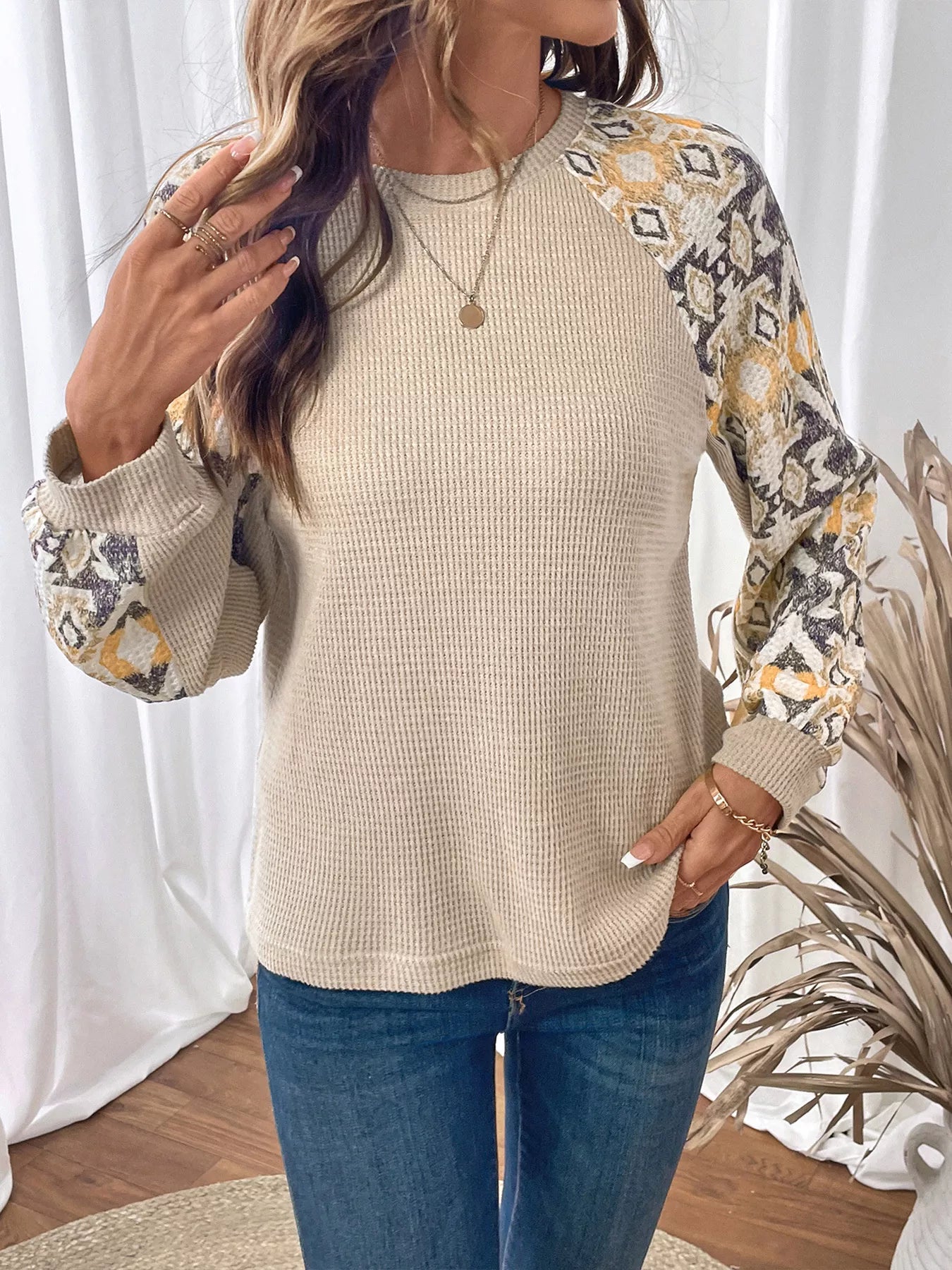Geometric Pattern Long Sleeve T-Shirt OutfitFlow