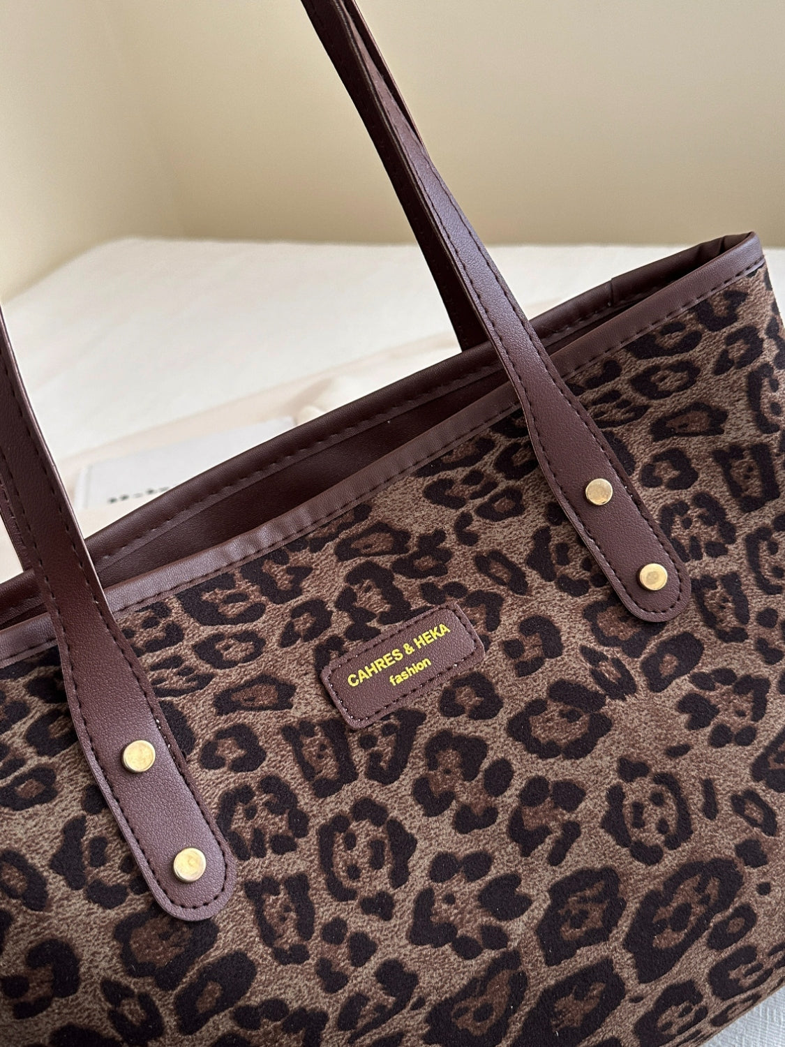 Outfit Flow - Leopard Polyester Tote Bag