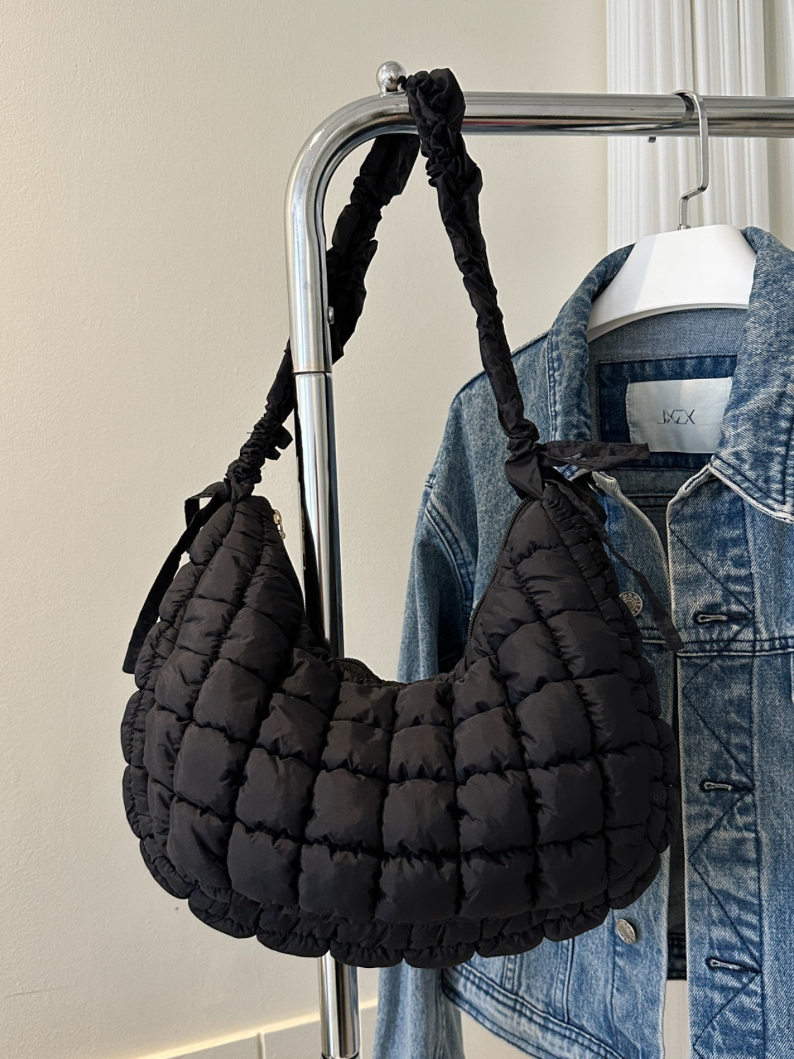 Outfit Flow - Bubble Texture Ruched Strap Quilted Shoulder Bag