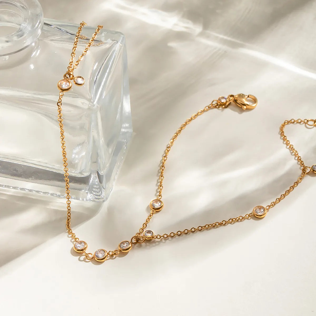 18K Gold-Plated Inlaid Rhinestone Chain Bracelet OutfitFlow