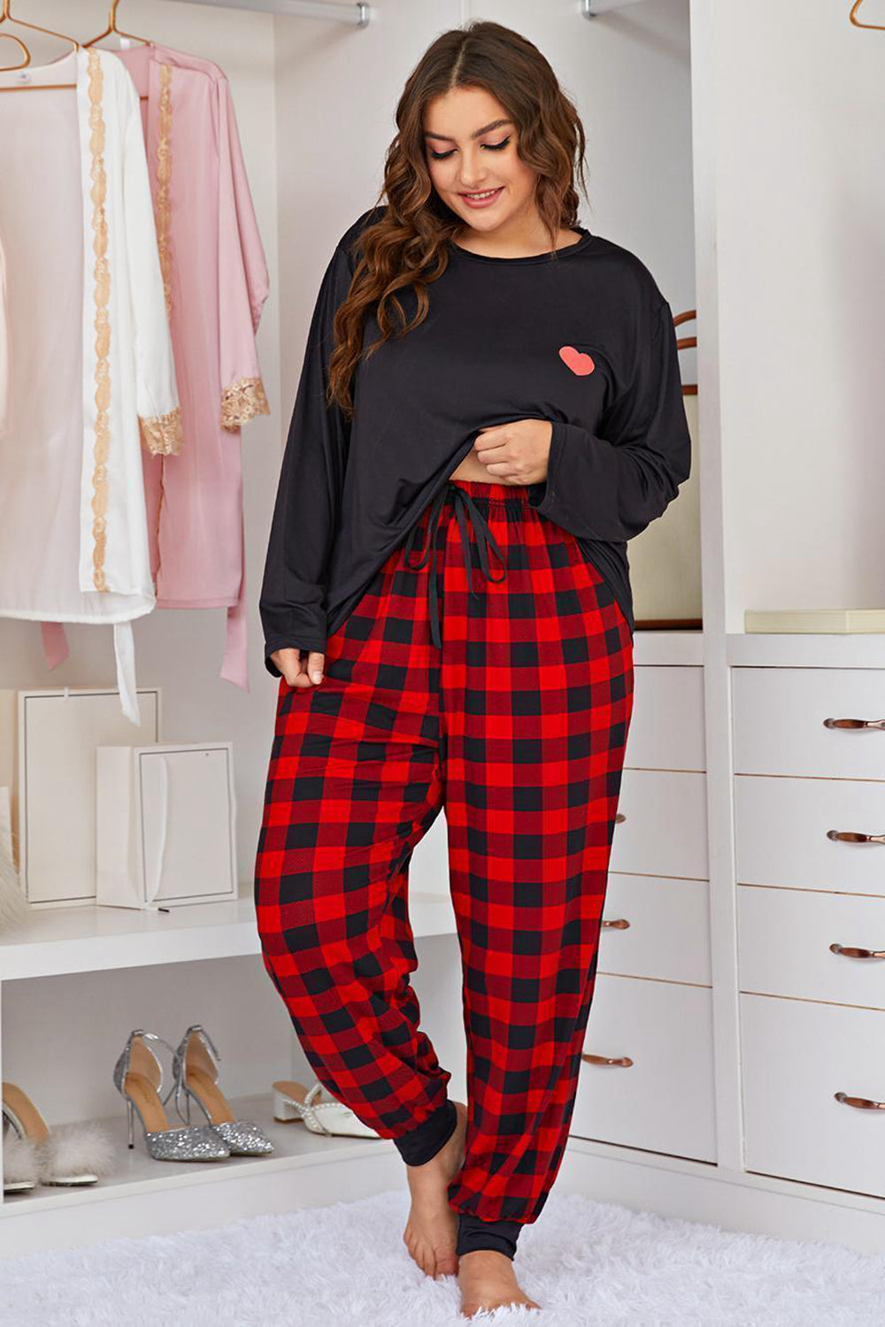 Outfit Flow - Plus Size Heart Graphic Top and Plaid Joggers Lounge Set