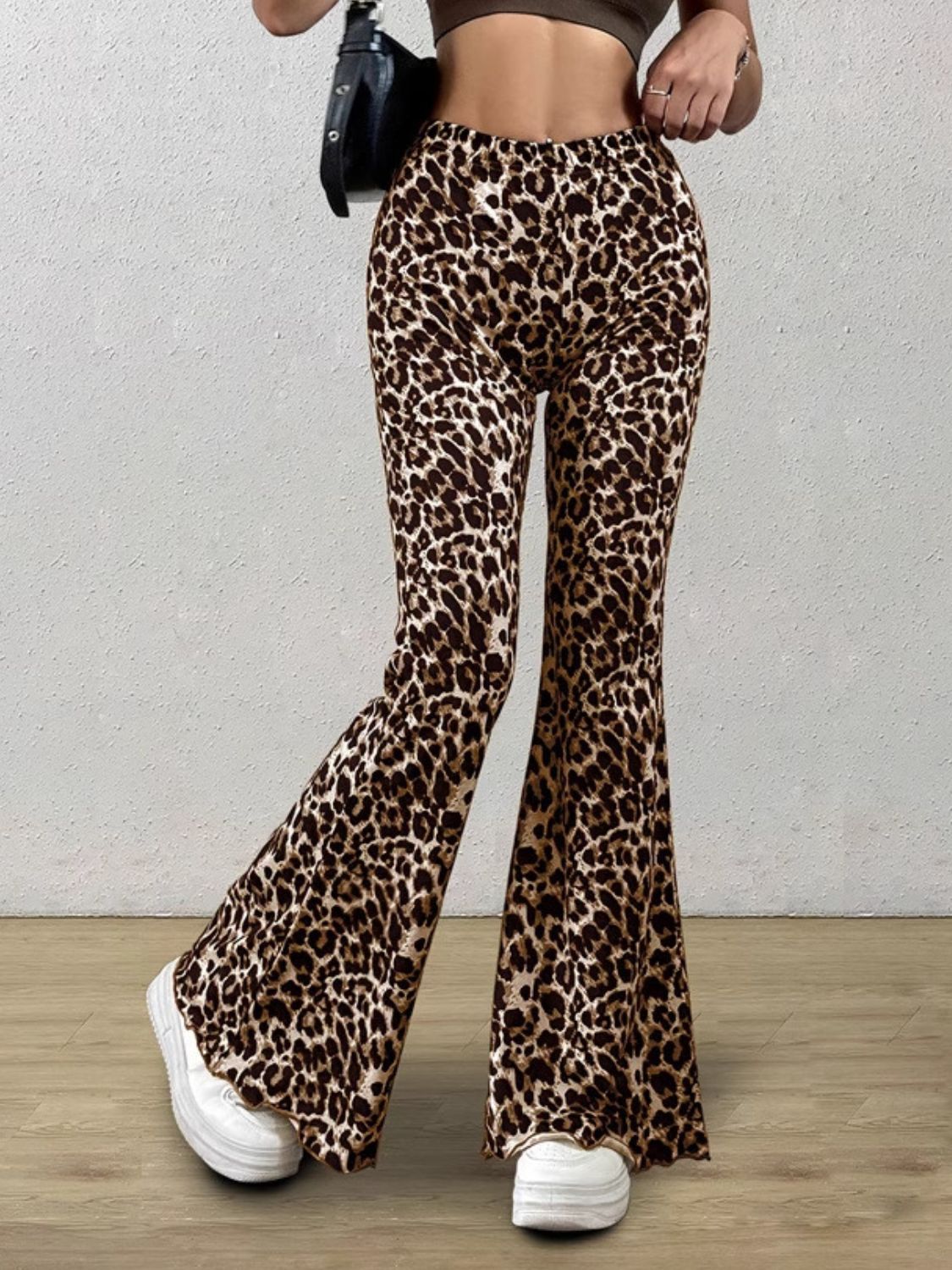 Outfit Flow - Leopard Flare Pants