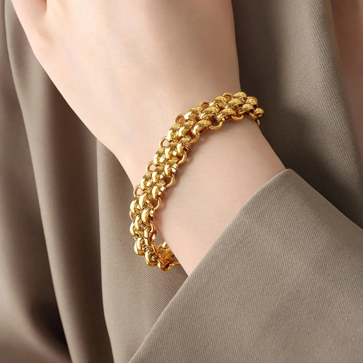 Gold Chain Link Jewelry Set with Necklace and Bracelet OutfitFlow