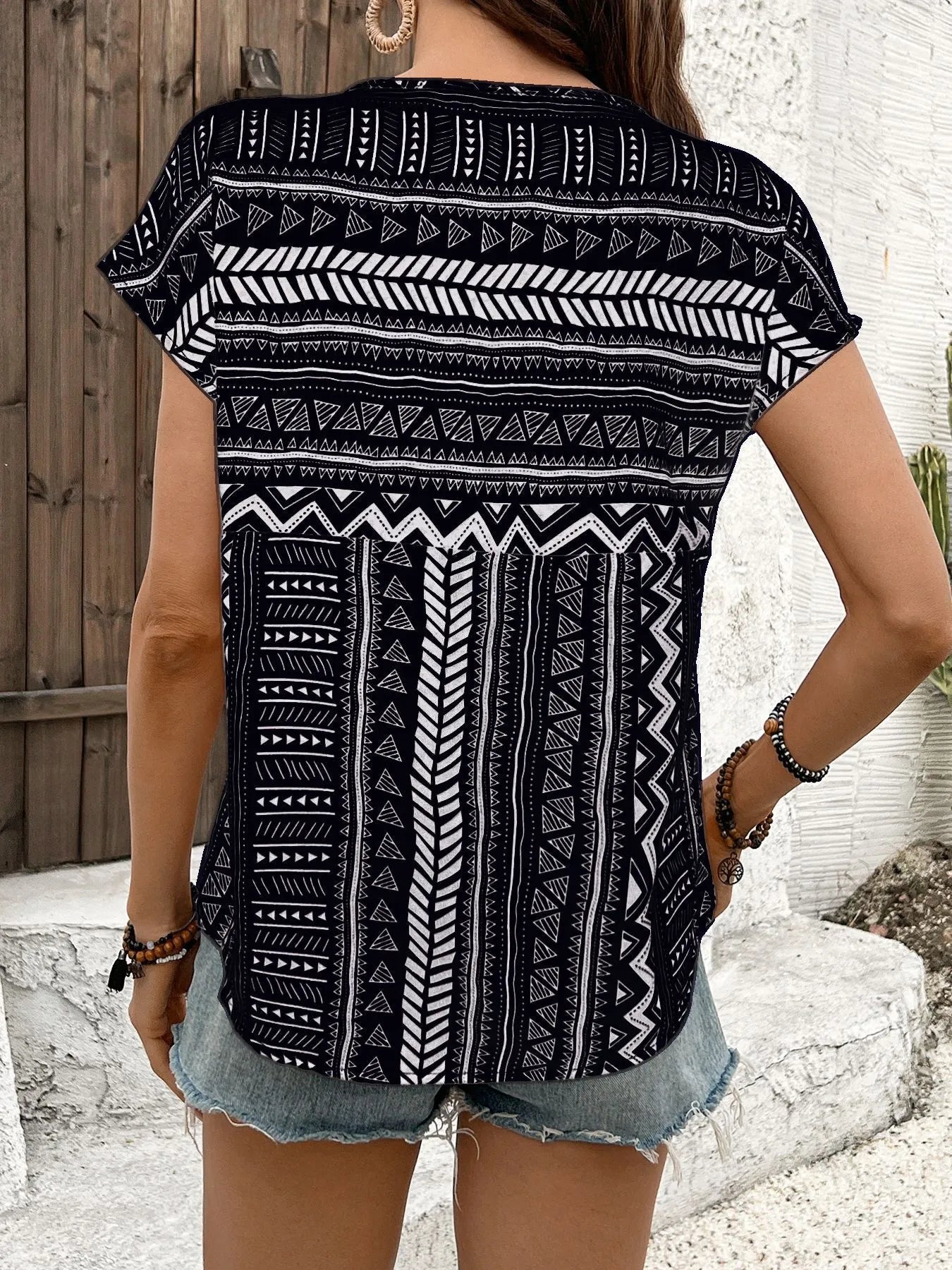 Geometric Print Short Sleeve Blouse OutfitFlow