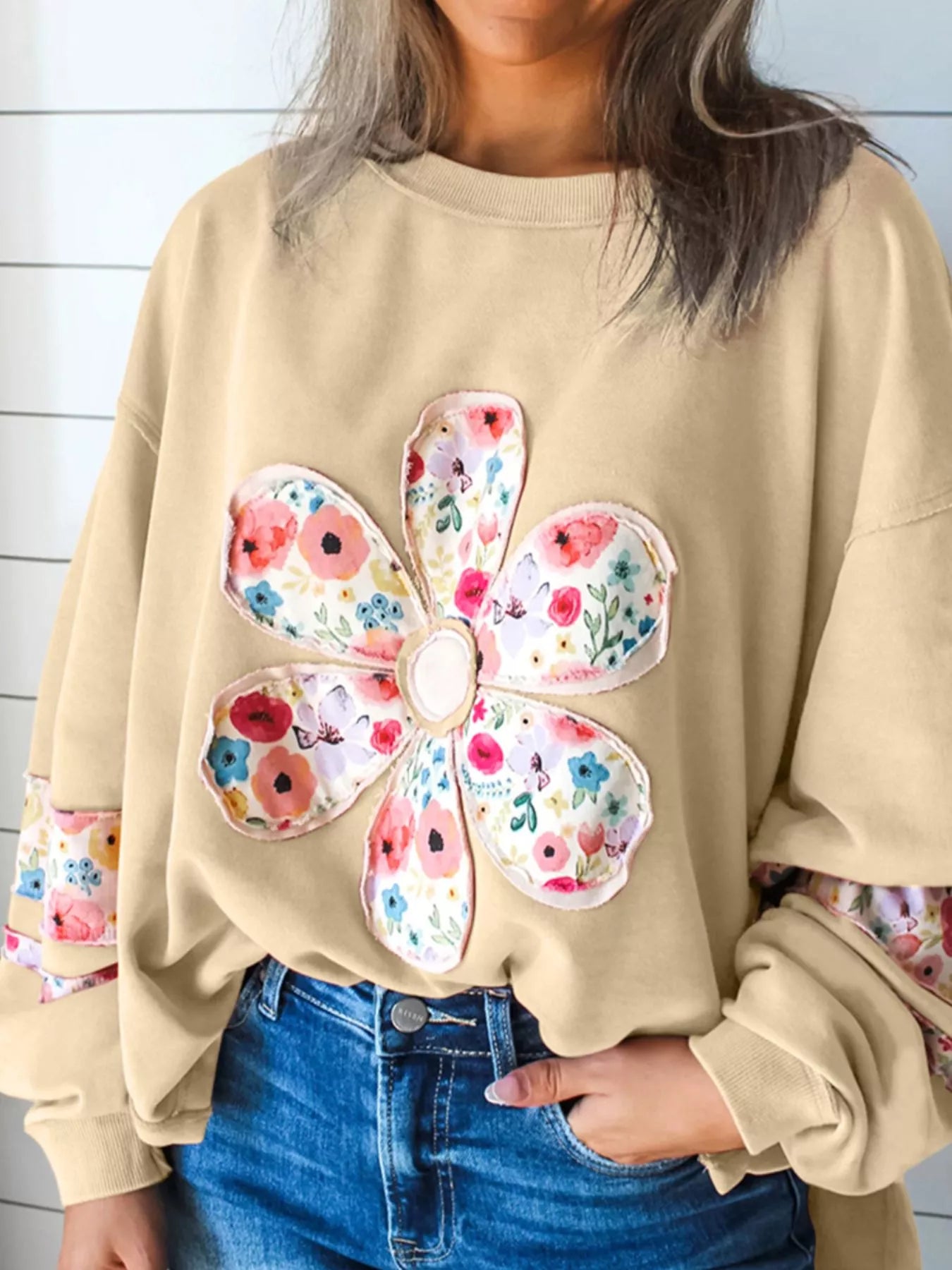 Plus Size Floral Applique Drop Shoulder Sweatshirt OutfitFlow