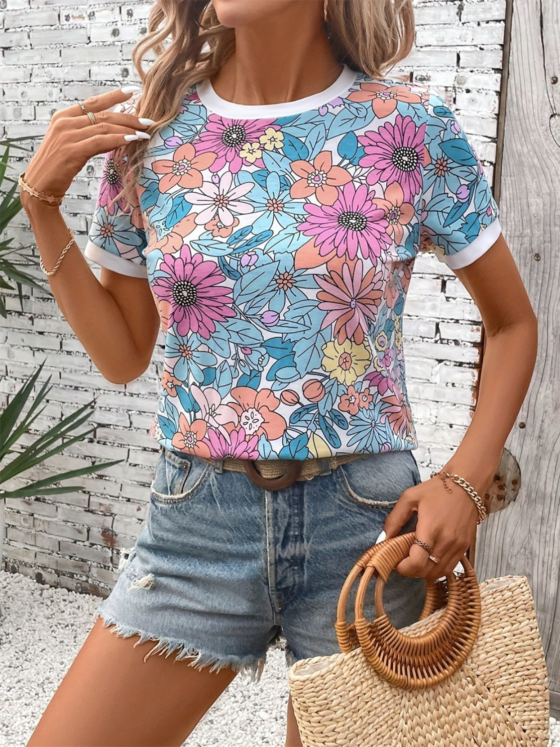 Outfit Flow - Floral Round Neck Short Sleeve T-Shirt