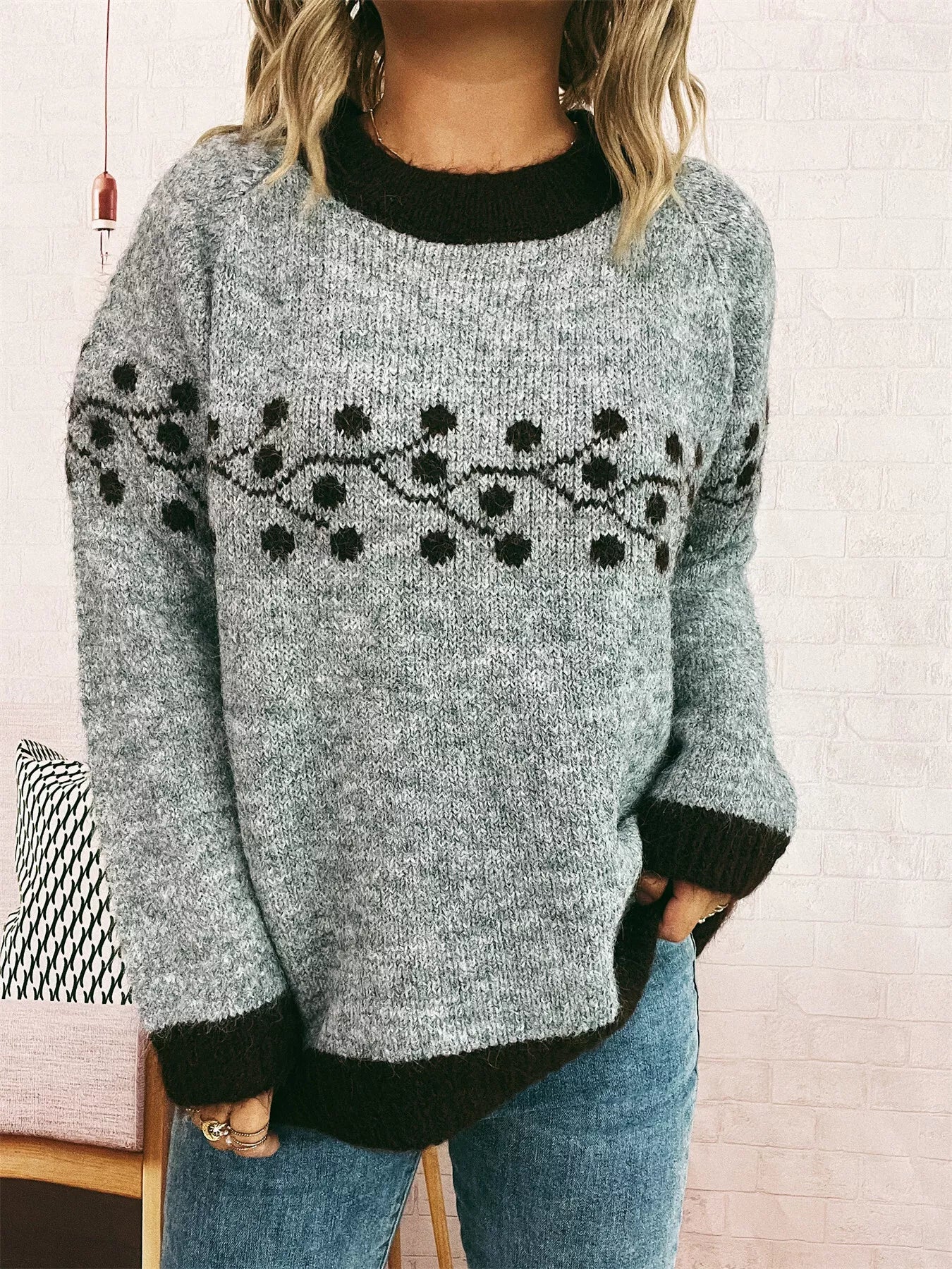 Contrast Hem Round Neck Sweater OutfitFlow