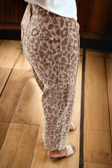 Leopard Print High-Waisted Cropped Jeans OutfitFlow