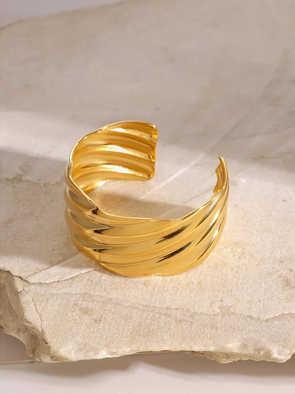 18K Gold-Plated Stainless Steel Open Ring OutfitFlow