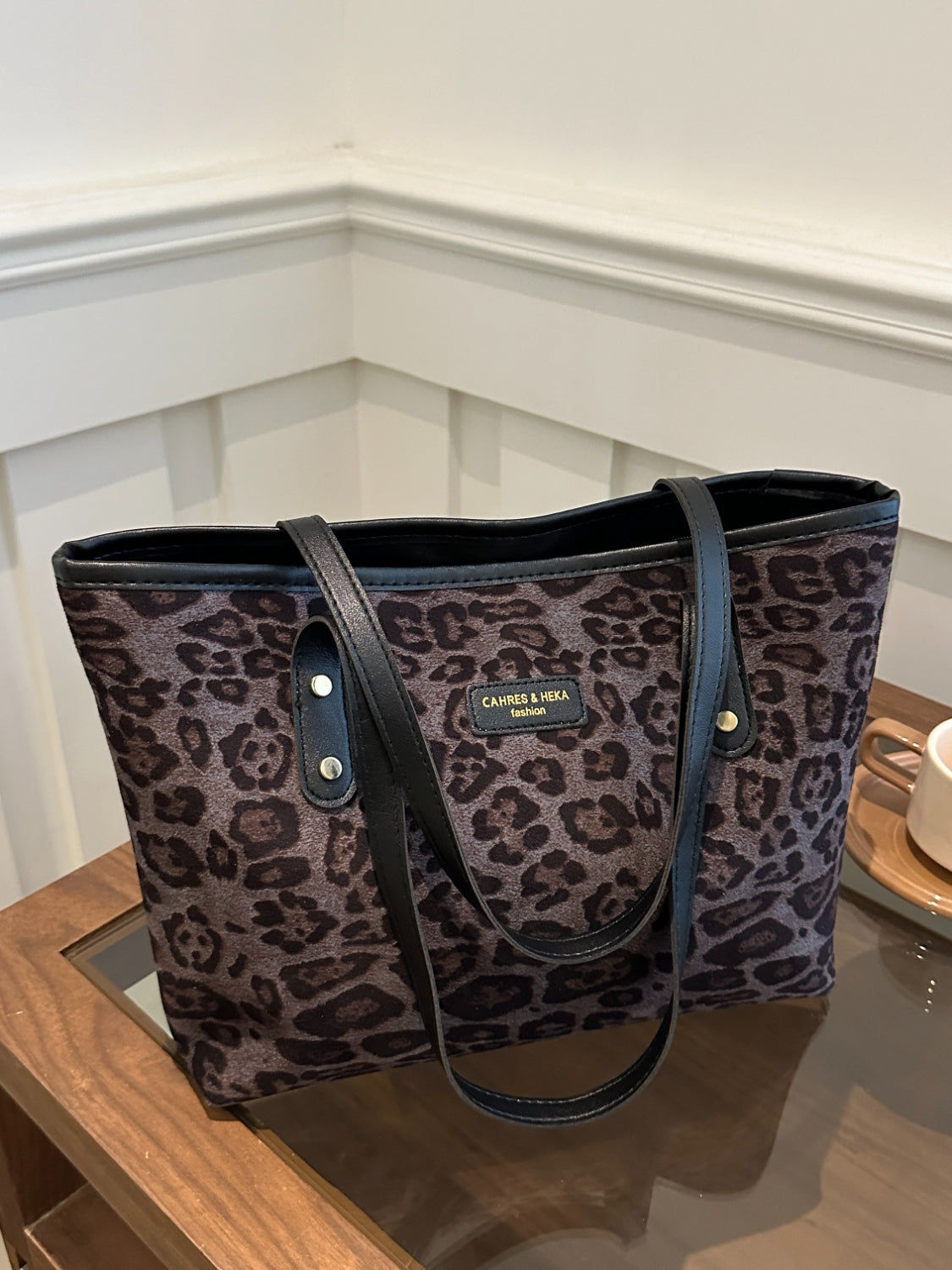 Outfit Flow - Leopard Polyester Tote Bag