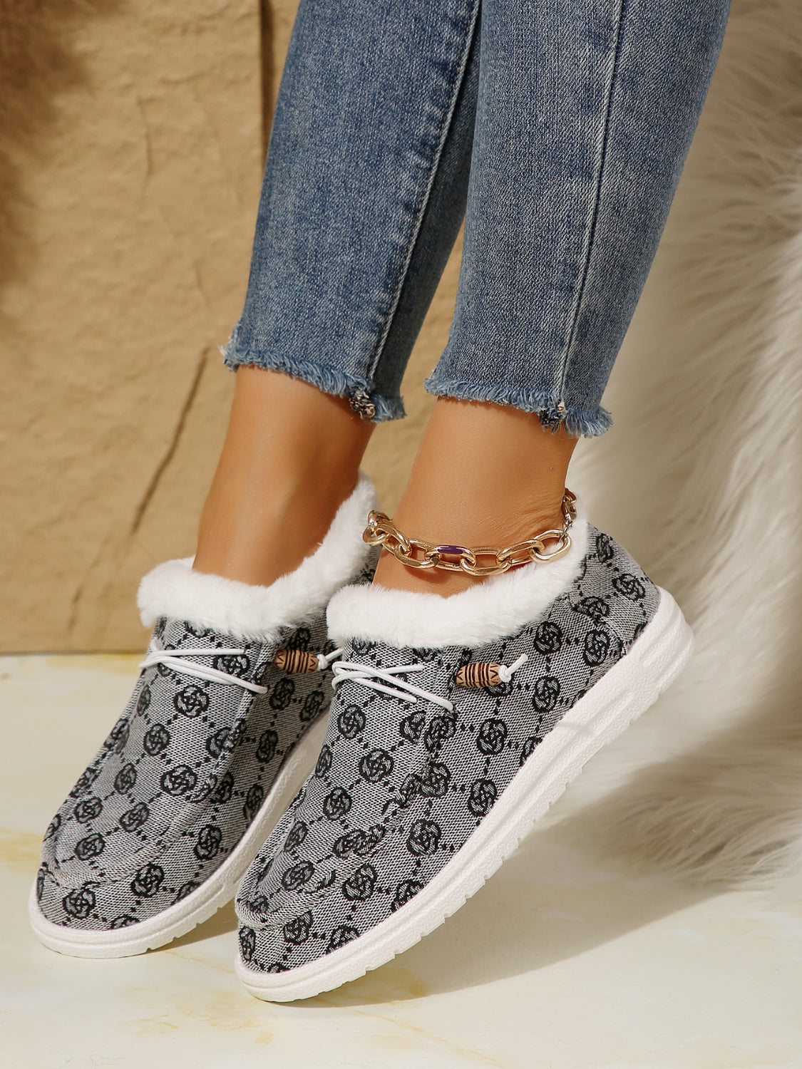 Outfit Flow - Printed Round Toe Flat Slip-Ons