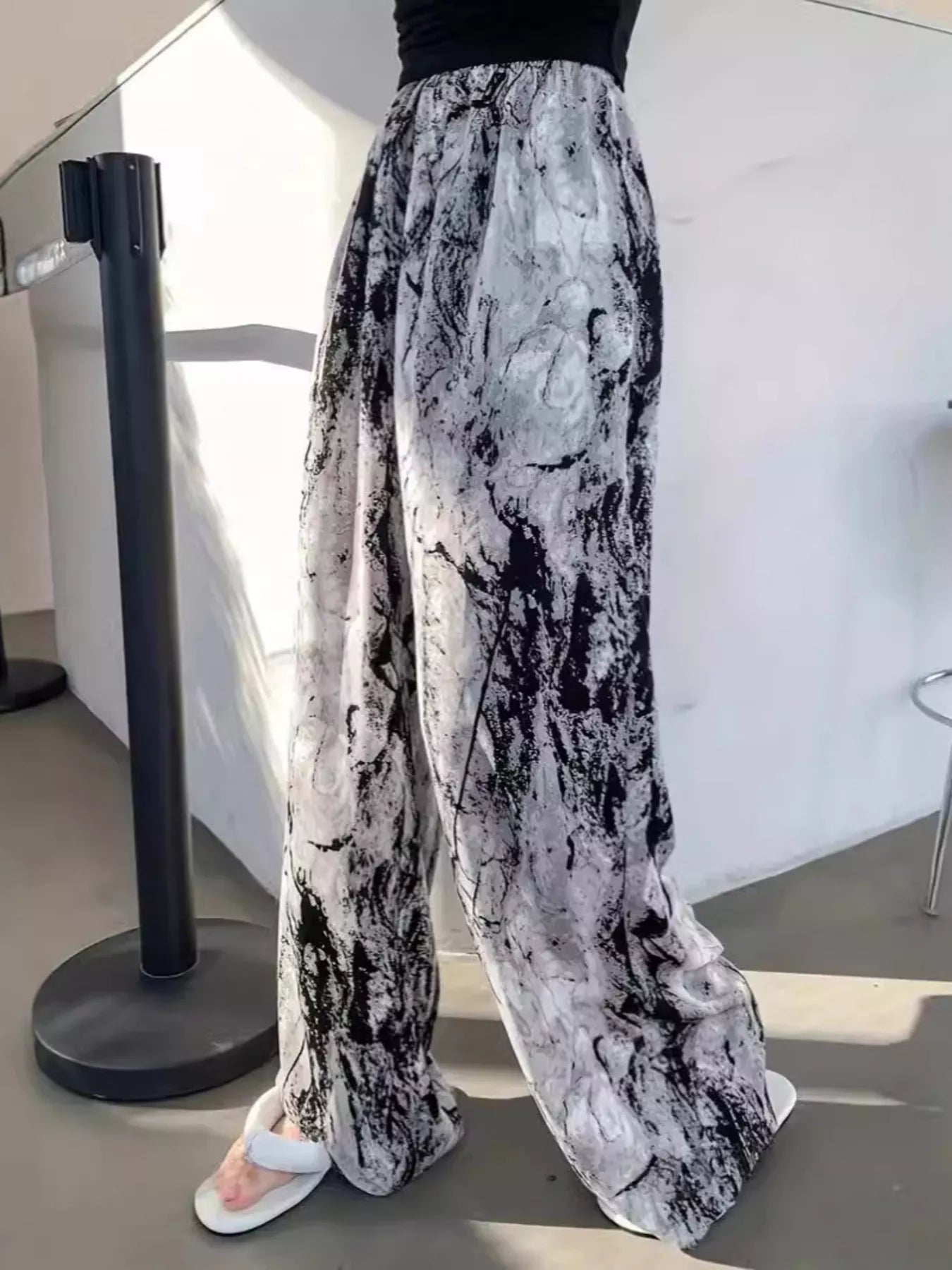 Abstract Print Wide Leg Pants Trendsi