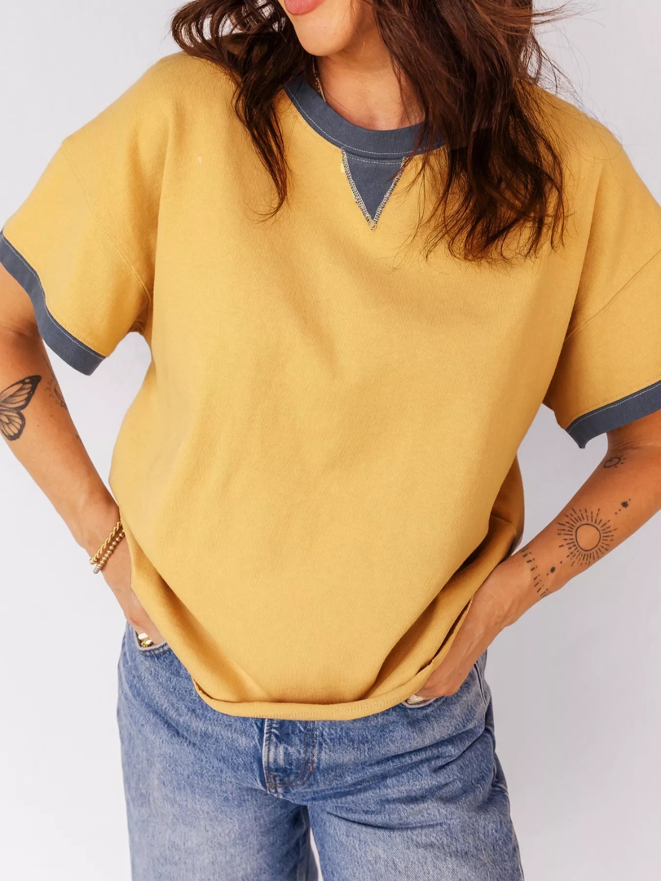 Contrast Trim Raw Hemline Short Sleeve Loose Top Trendsi