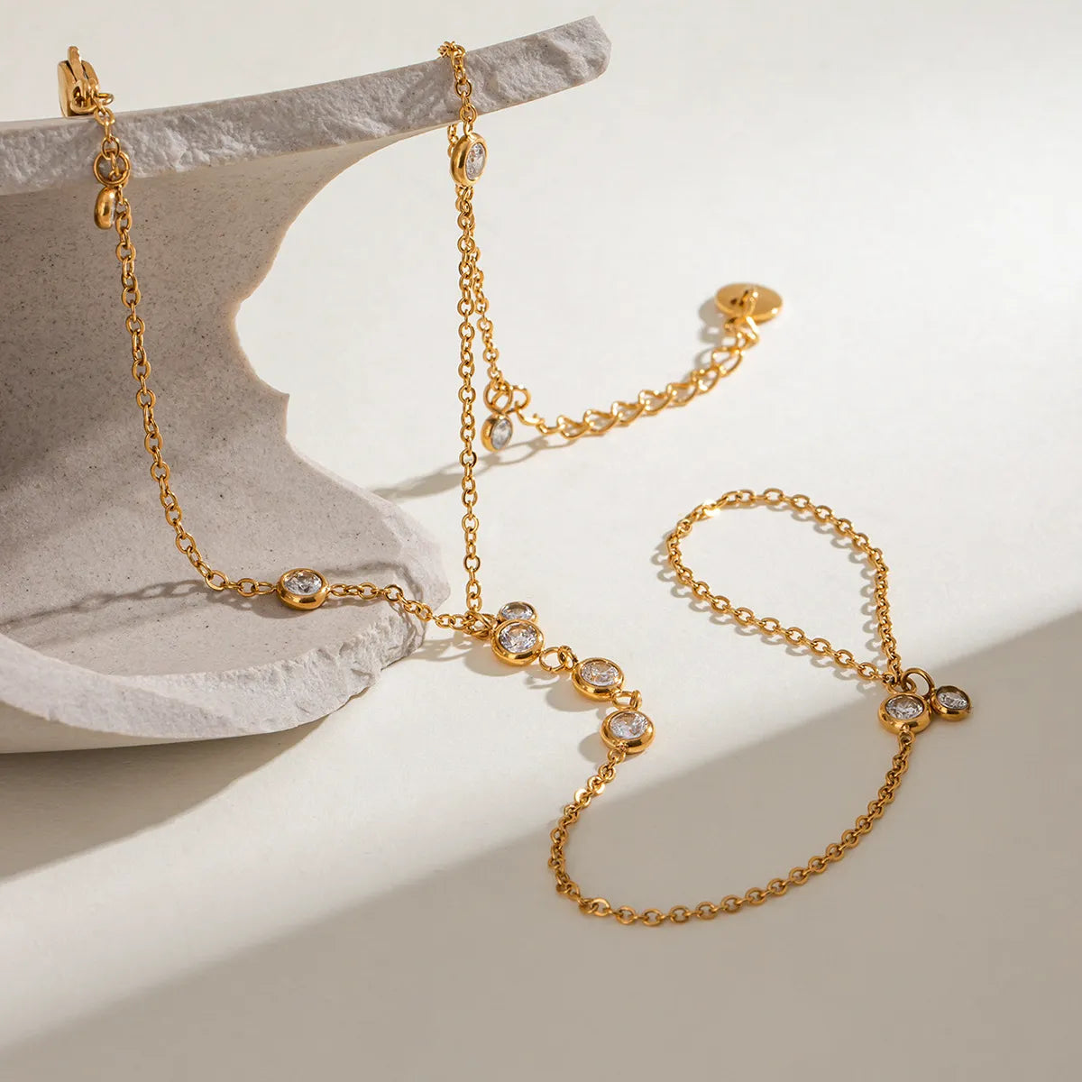 18K Gold-Plated Inlaid Rhinestone Chain Bracelet OutfitFlow