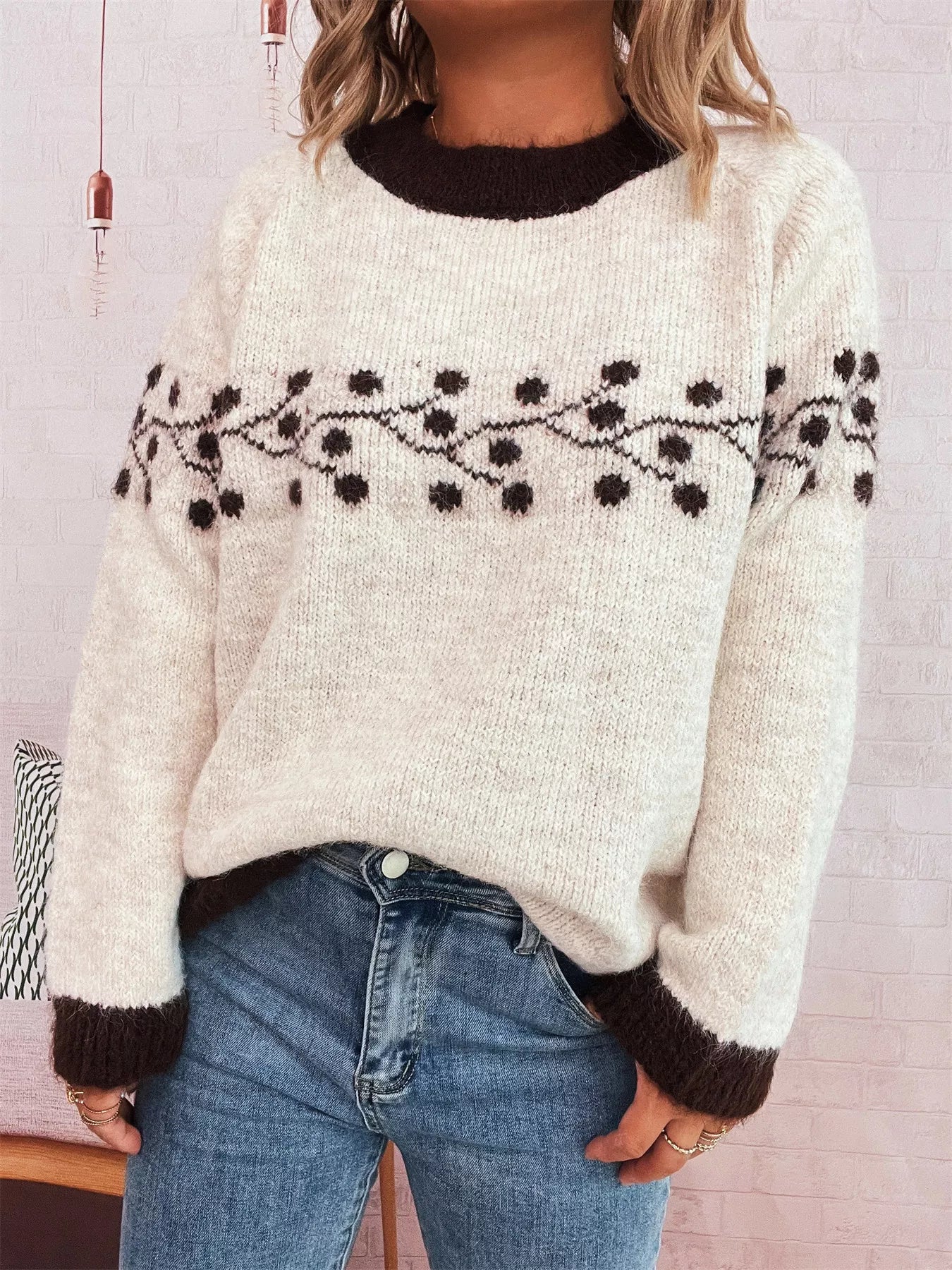 Contrast Hem Round Neck Sweater OutfitFlow