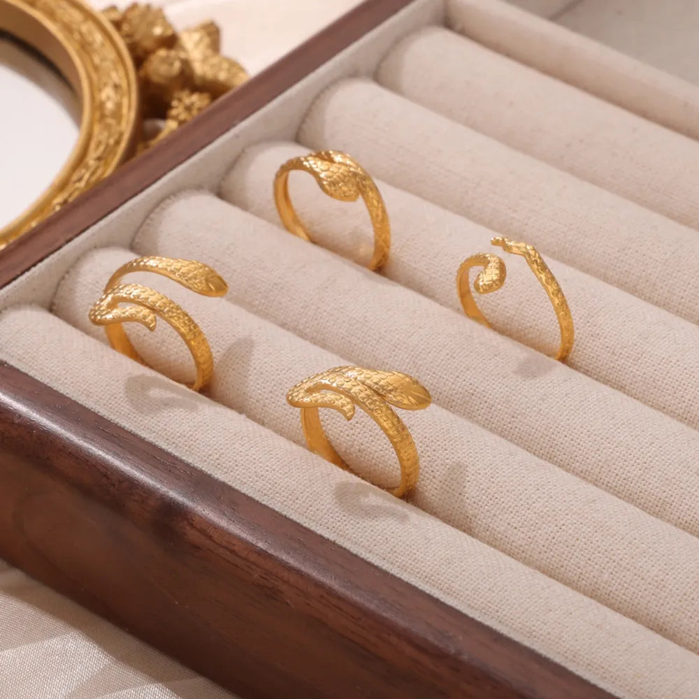 Titanium Steel Snake Shape Bypass Ring OutfitFlow