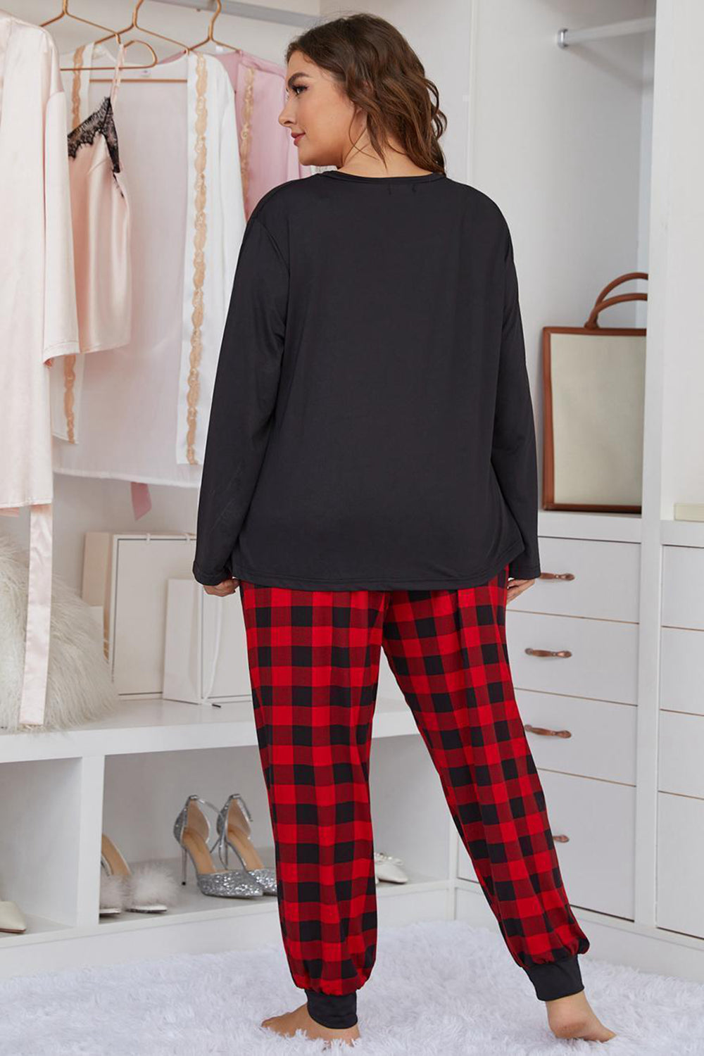 Outfit Flow - Plus Size Heart Graphic Top and Plaid Joggers Lounge Set