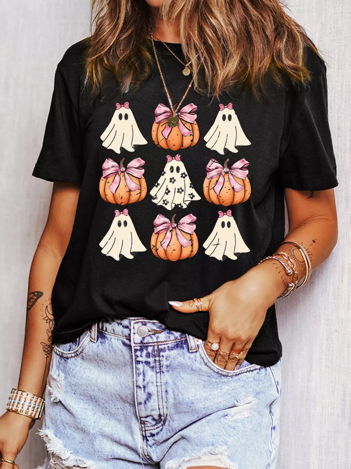 Halloween Bowknot Ghost Pumpkin Graphic T Shirt Black OutfitFlow