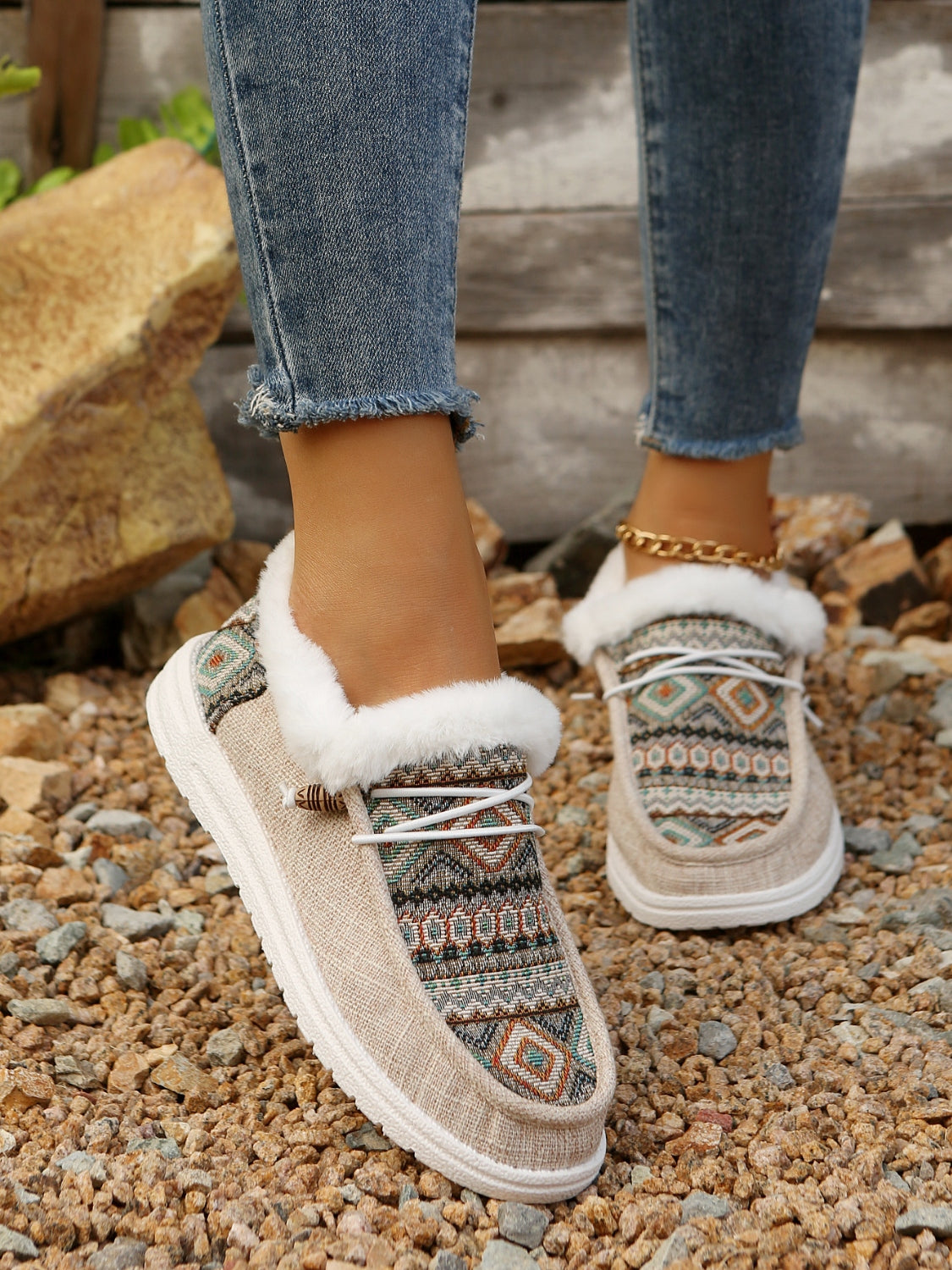 Outfit Flow - Printed Round Toe Flat Slip-Ons