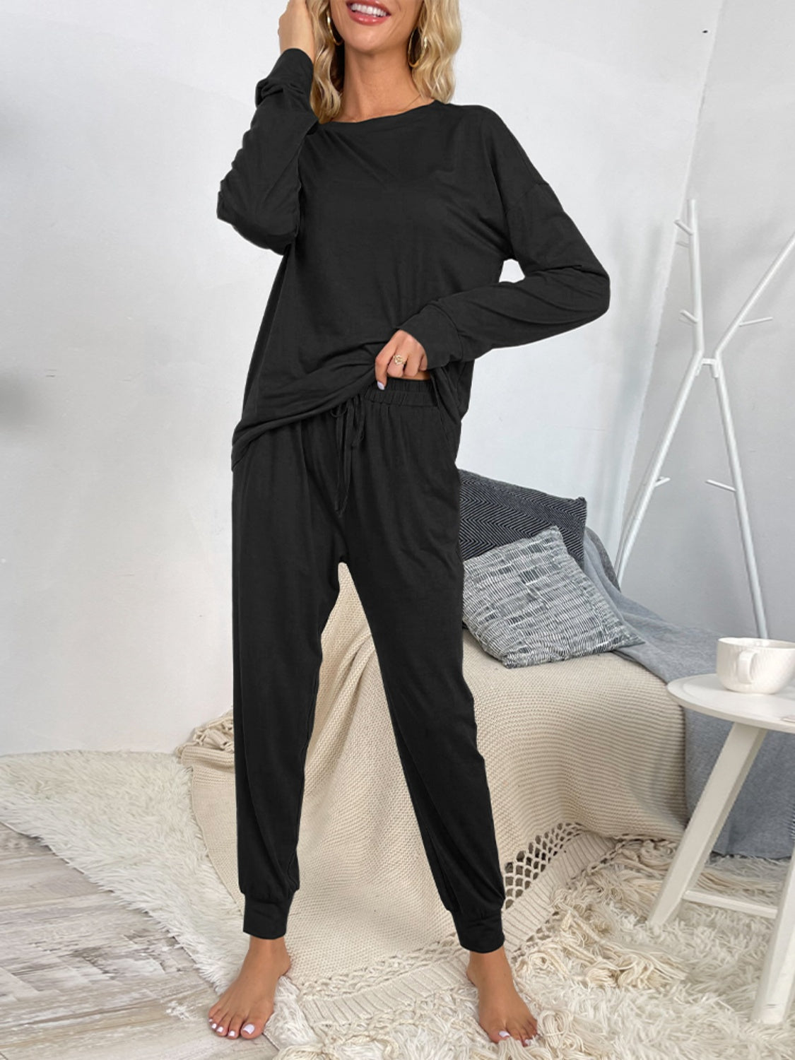 Outfit Flow - Shiny Round Neck Top and Drawstring Pants Lounge Set