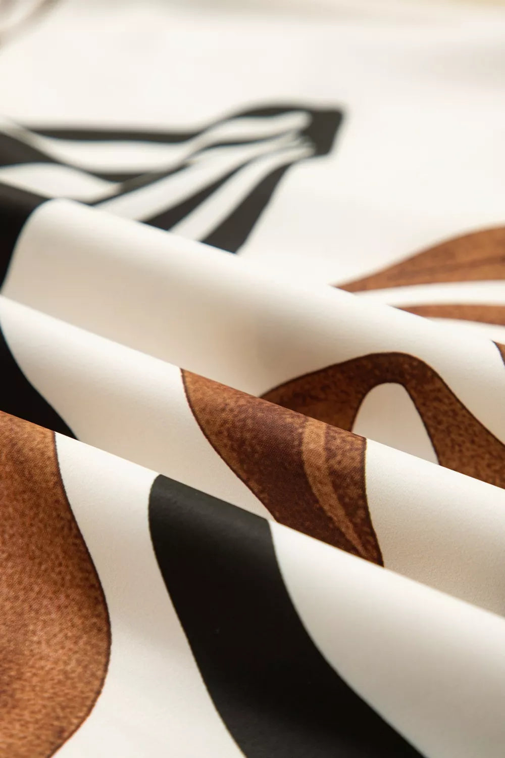 Abstract Print Puff Sleeve Loose Blouse OutfitFlow