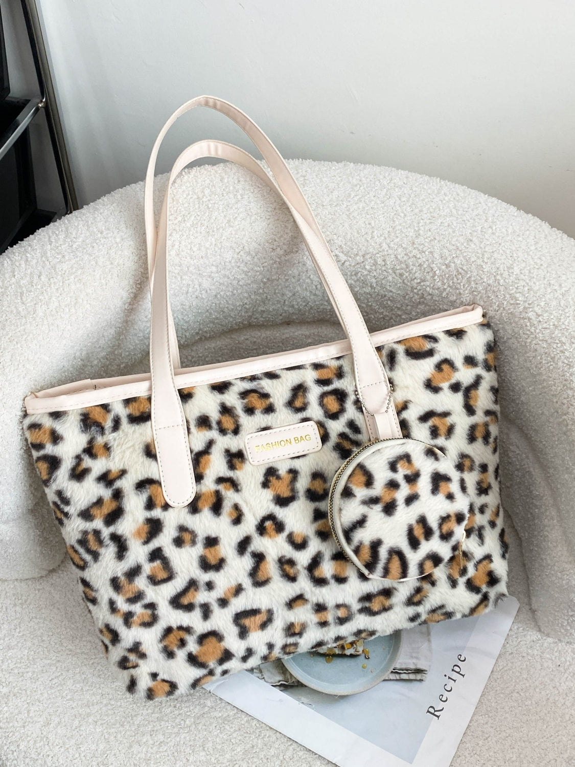 Outfit Flow - Leopard Faux Fur Tote Bag with Coin Purse