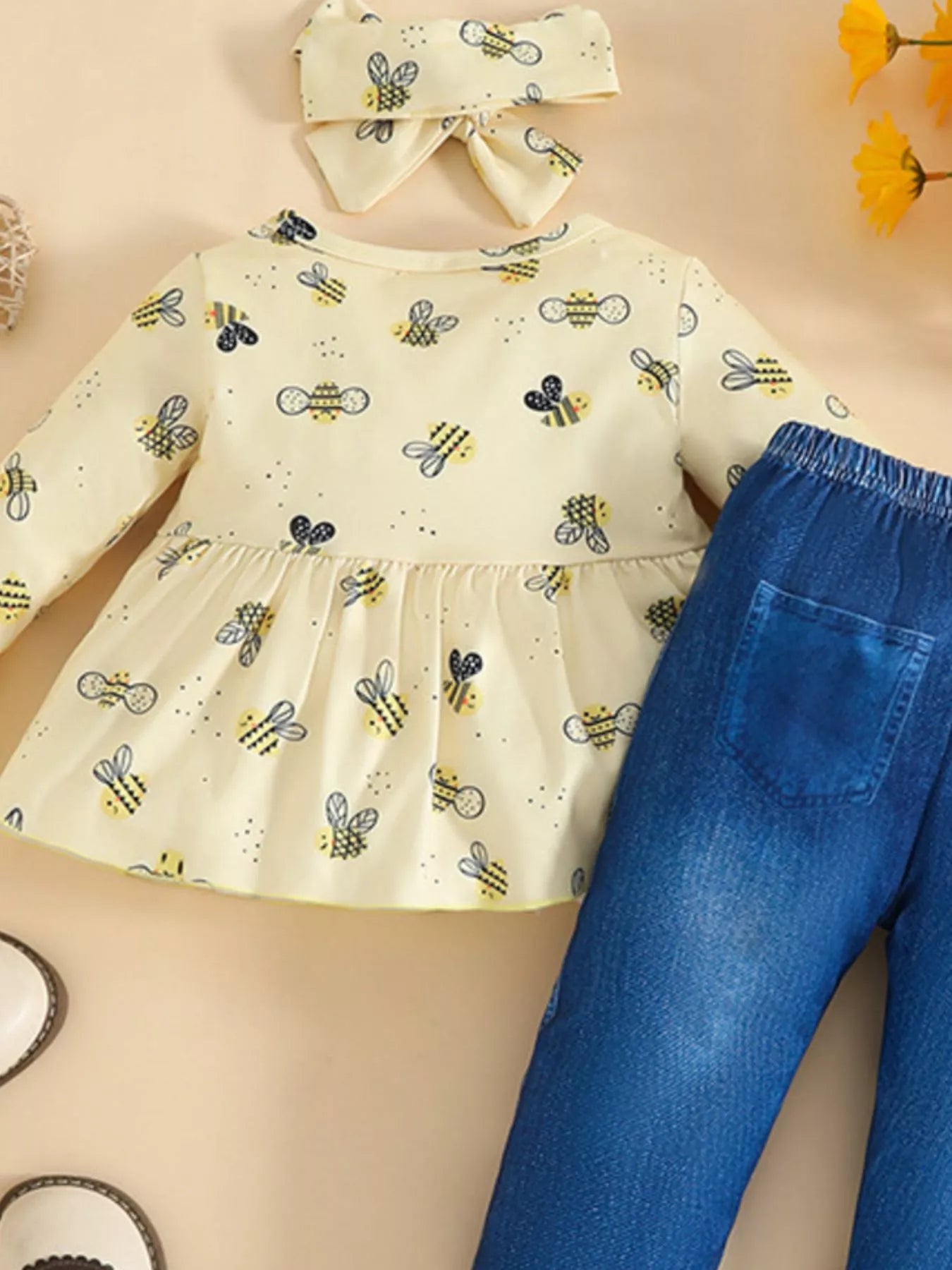 Children's Ladybug Print Ruffle Hem Top & Jeans Set with Headband Trendsi