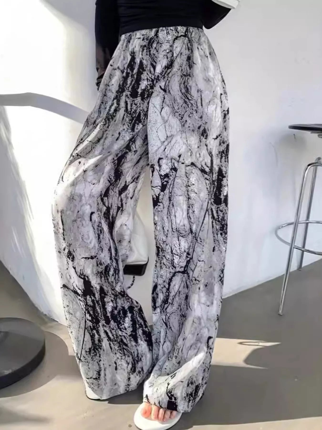 Abstract Print Wide Leg Pants Trendsi