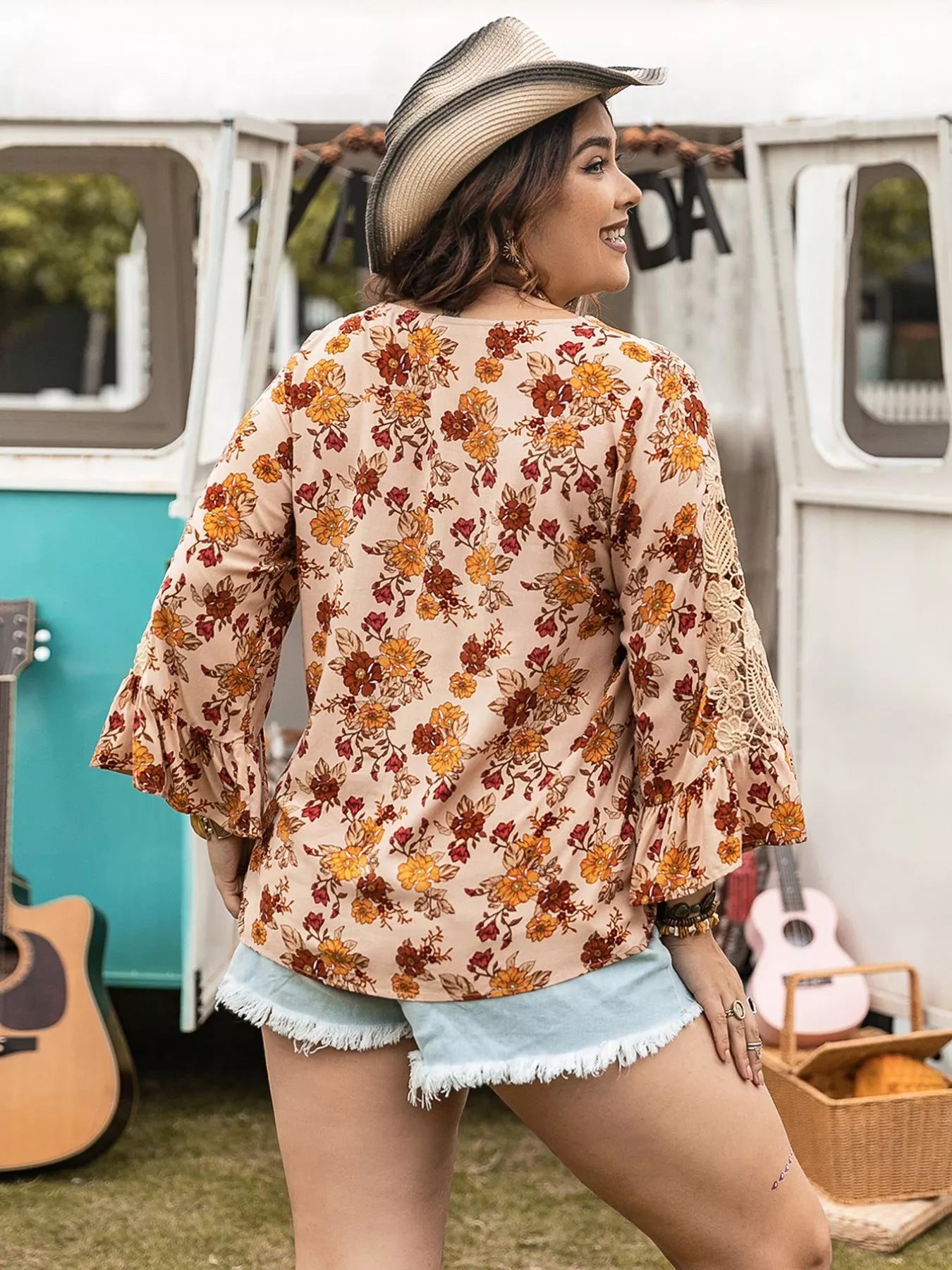 Plus Size Floral Lace Detail V-Neck Blouse OutfitFlow