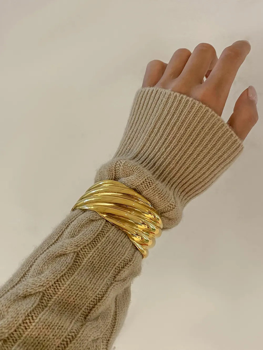 18K Gold-Plated Stainless Steel Open Ring OutfitFlow