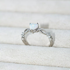 925 Sterling Silver Heart-Shaped Ring OutfitFlow
