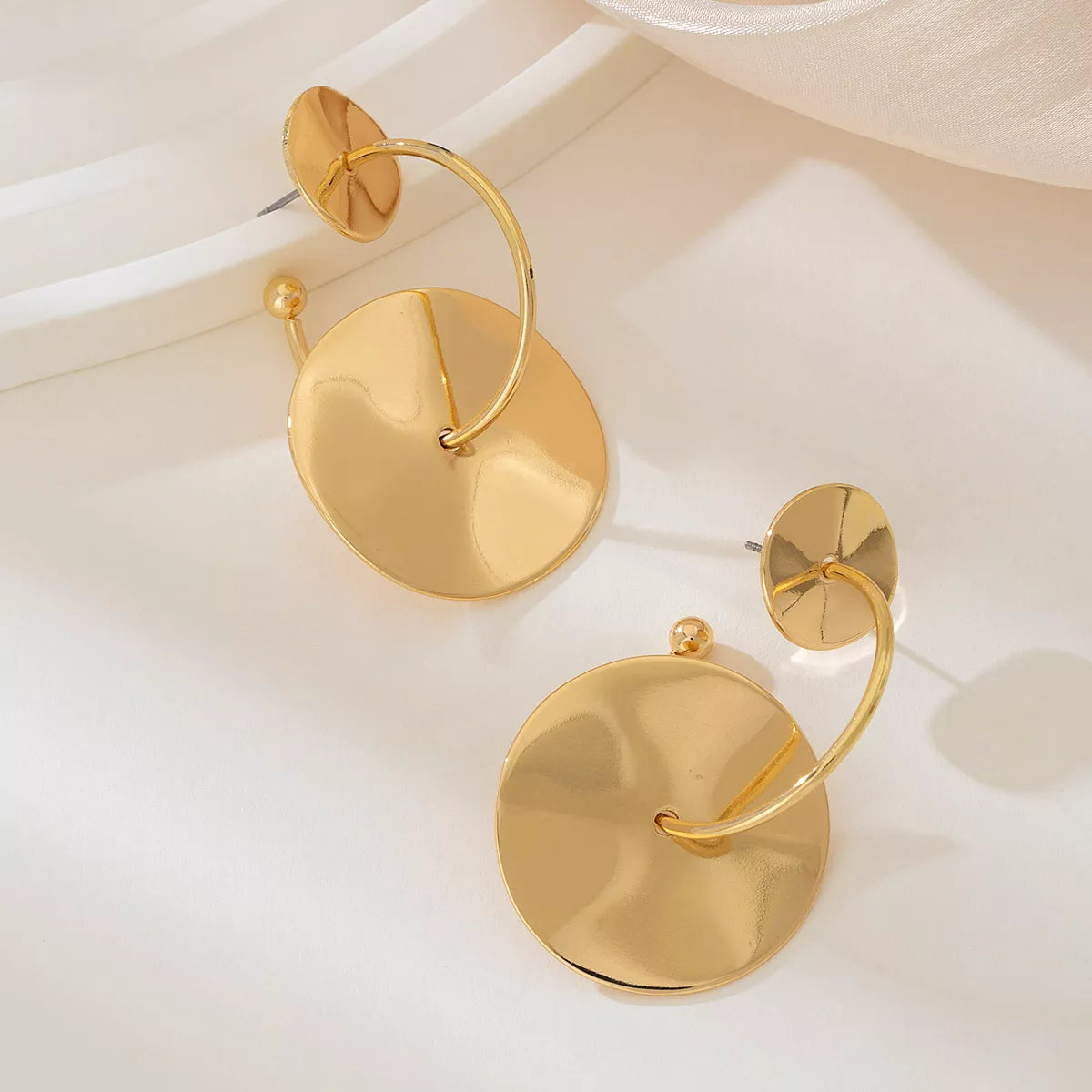 18K Gold-Plated Geometric Circle Drop Earrings OutfitFlow