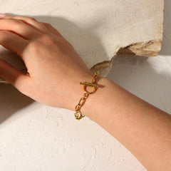 18K Gold-Plated Stainless Steel Toggle Chain Bracelet Gold One Size OutfitFlow