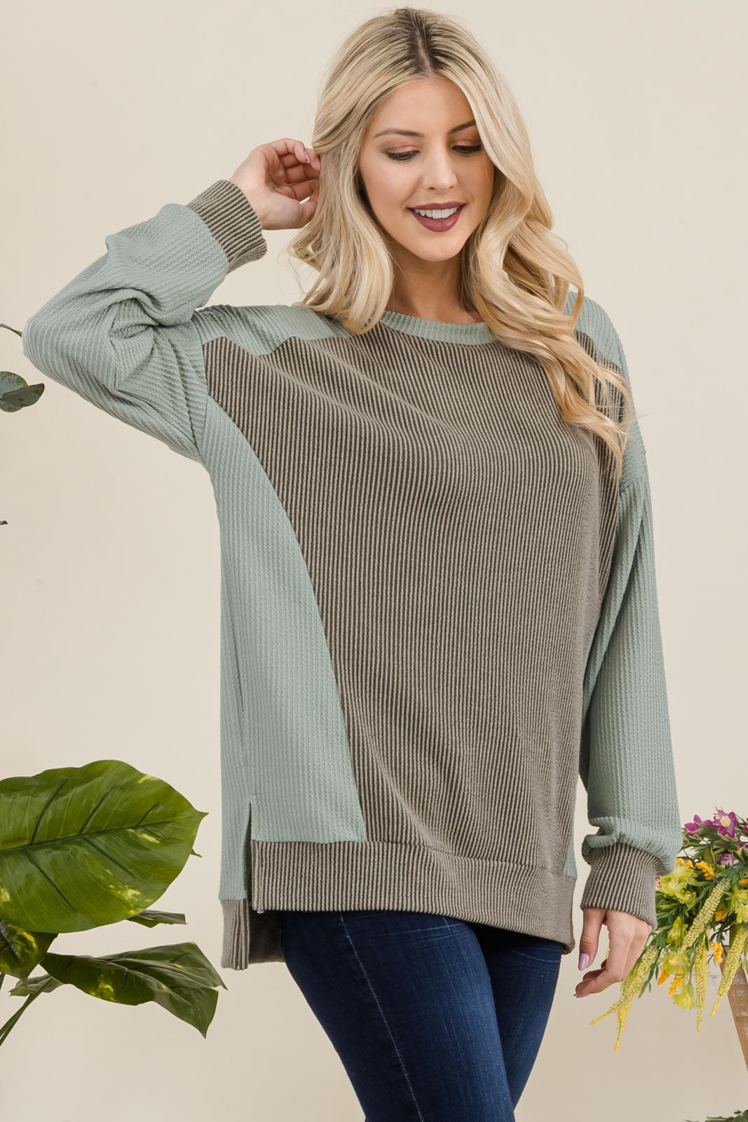 Outfit Flow - Celeste Full Size High-Low Contrast Round Neck Sweatshirt