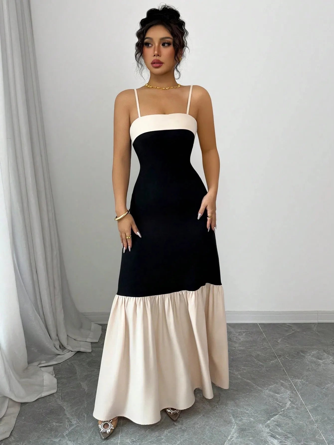 Two-Tone Spaghetti Strap Maxi Dress OutfitFlow