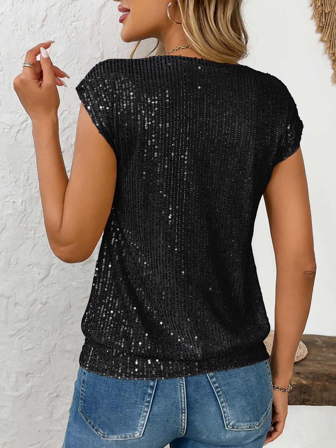 Outfit Flow - Sequin V-Neck Cap Sleeve Top