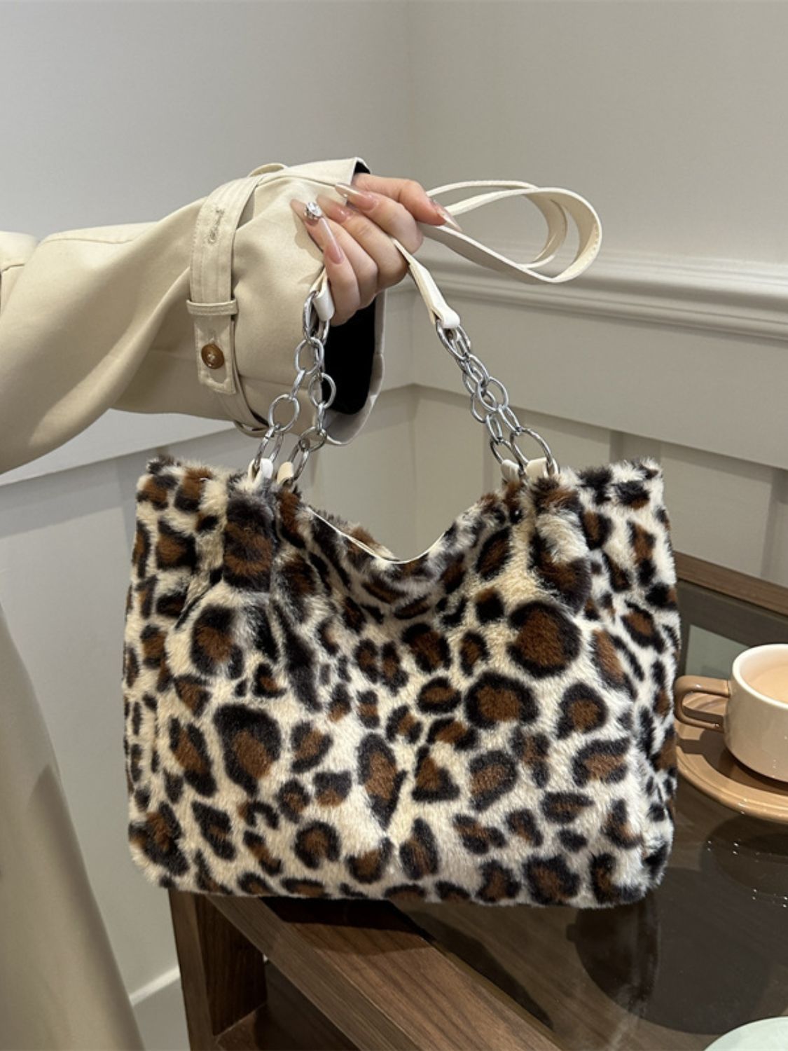 Outfit Flow - Faux Fur Leopard Shoulder Bag