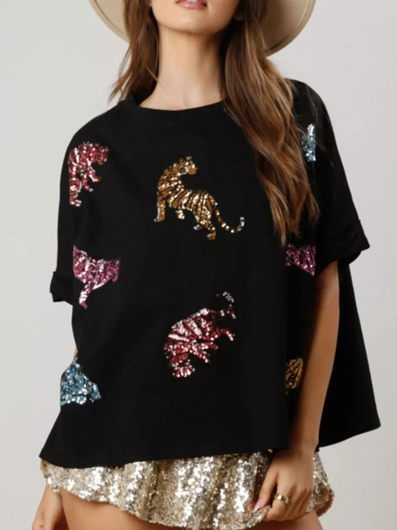 Sequin Tiger Round Neck T-Shirt Black OutfitFlow
