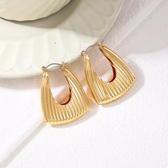 18K Gold-Plated Alloy Ribbed Triangular Hoop Earrings OutfitFlow