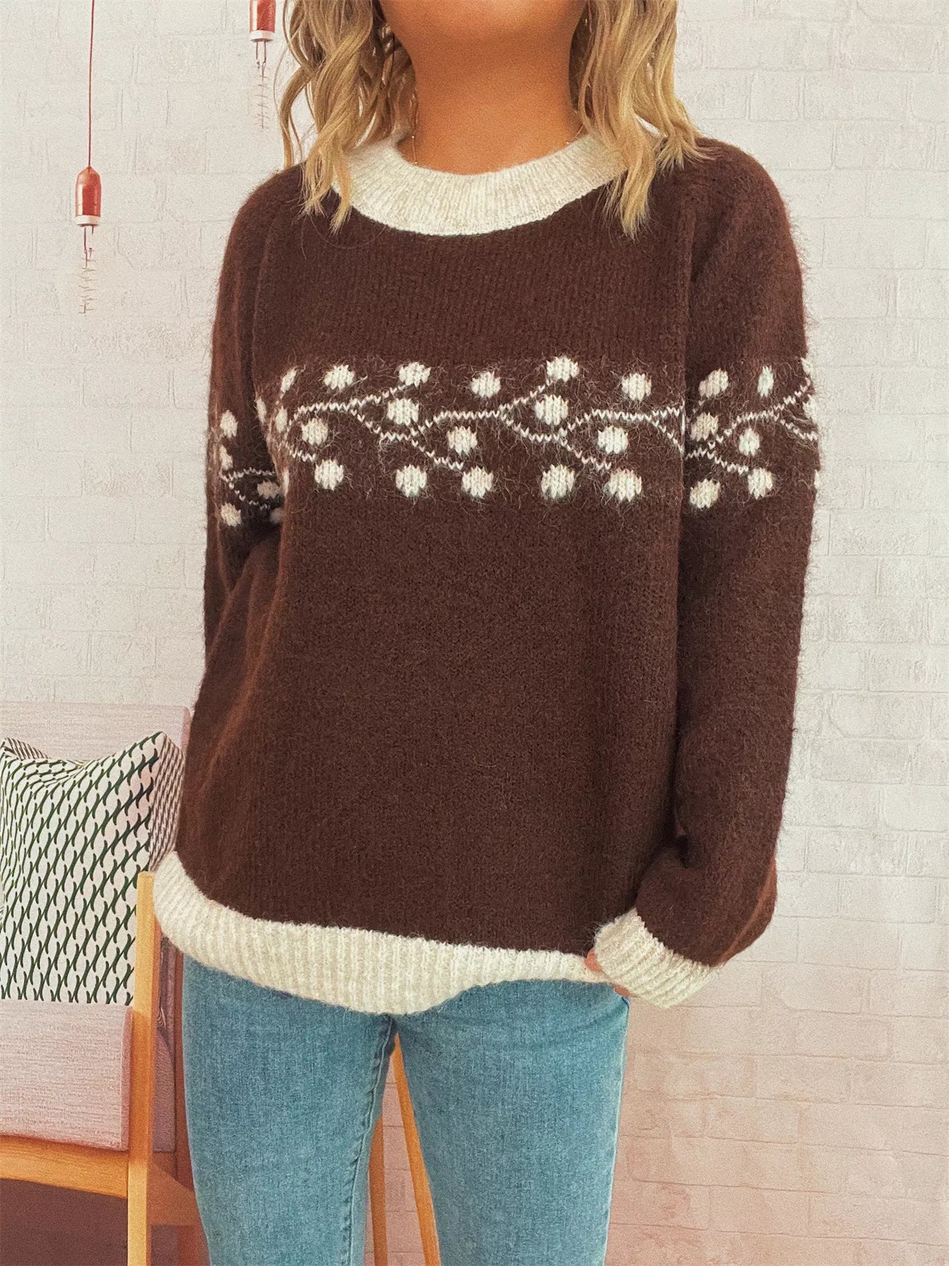 Contrast Hem Round Neck Sweater OutfitFlow