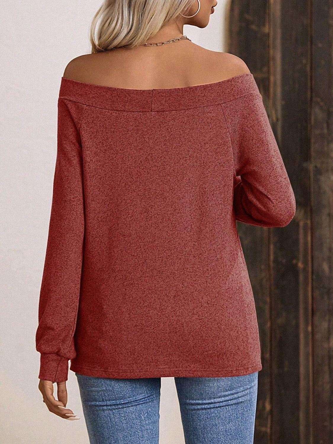 Outfit Flow - Off-Shoulder Long Sleeve T-Shirt