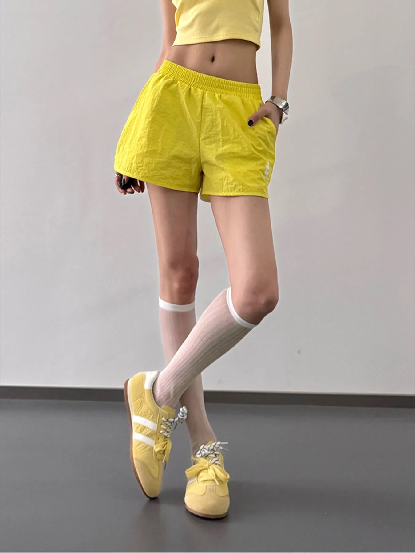 Elastic Waist Cotton Linen Shorts OutfitFlow