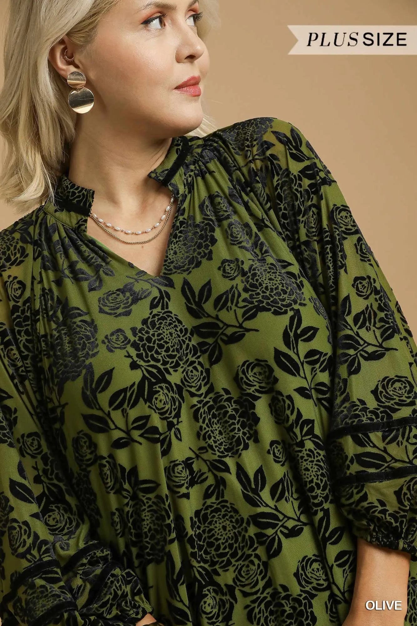 Umgee Full Size Floral Velvet Blouse with Balloon Sleeves Plus Size Trendsi