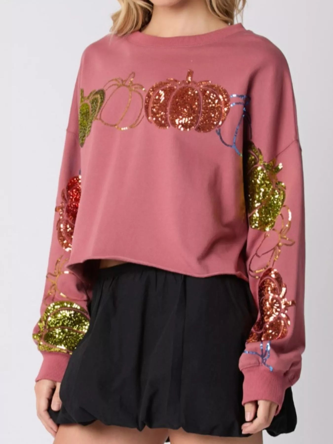 Sequined Pumpkin Halloween Crop Sweatshirt OutfitFlow