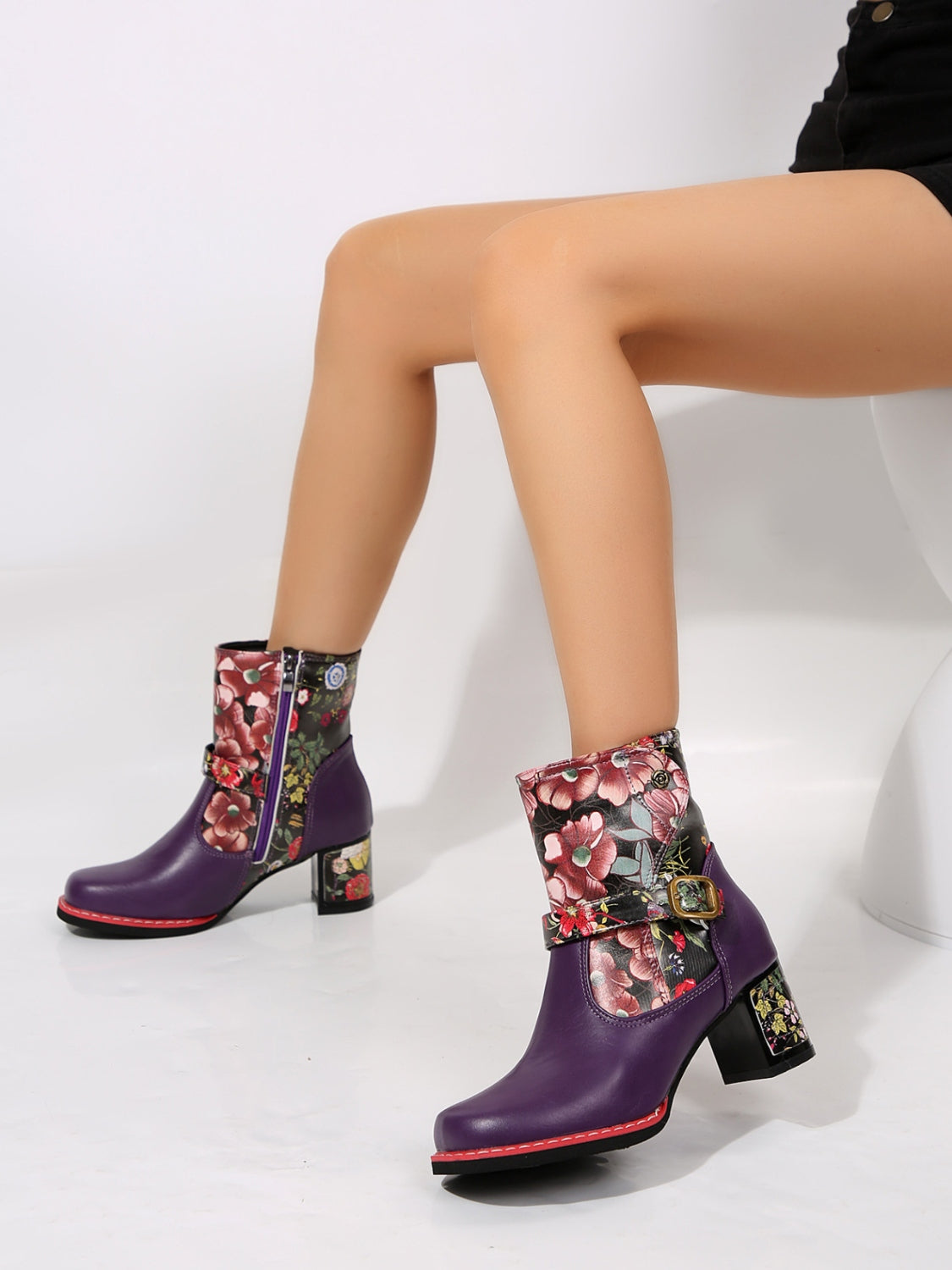 Outfit Flow - PU Leather Flower Block Heel Boots